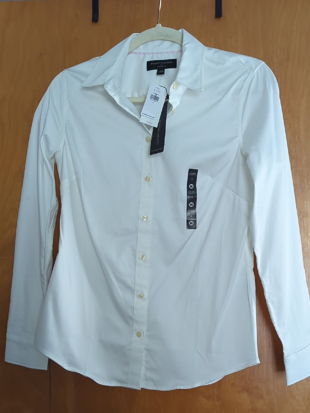 Banana Republic Women's White Long-Sleeve Dress Shirt